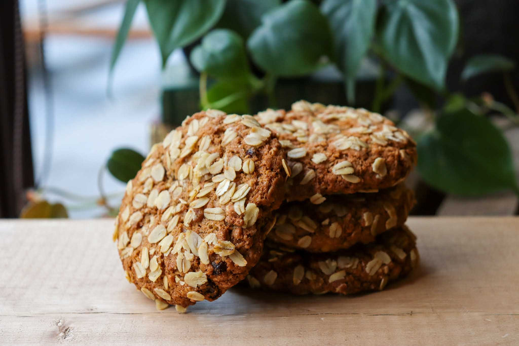 biscuit avoine, raisins secs, noix de Grenoble et cannelle.