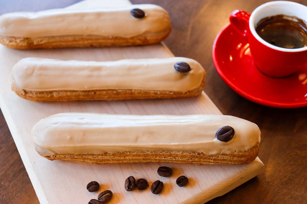 éclair à la pistache, pâtisserie française