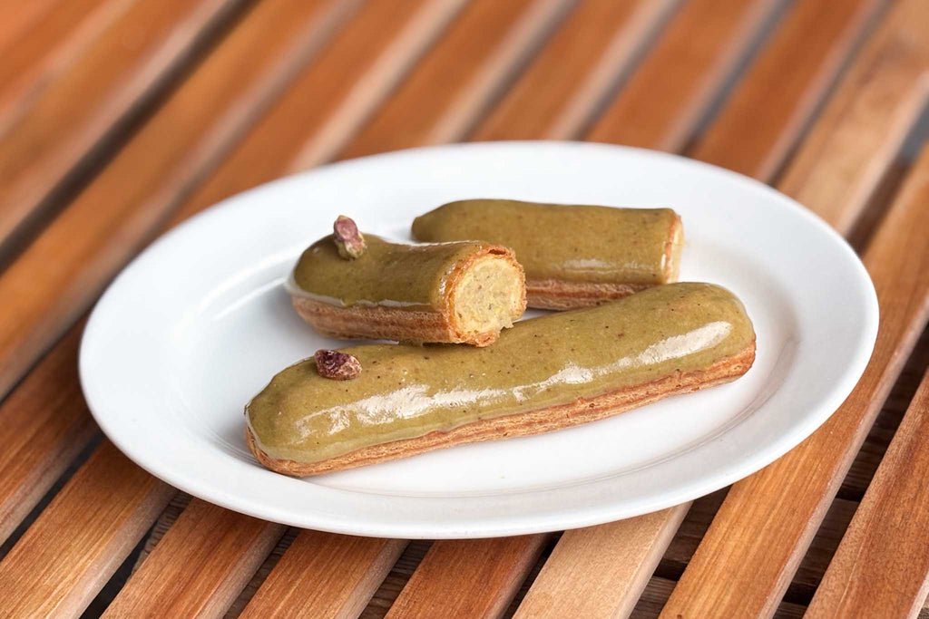 éclair à la pistache, pâtisserie française